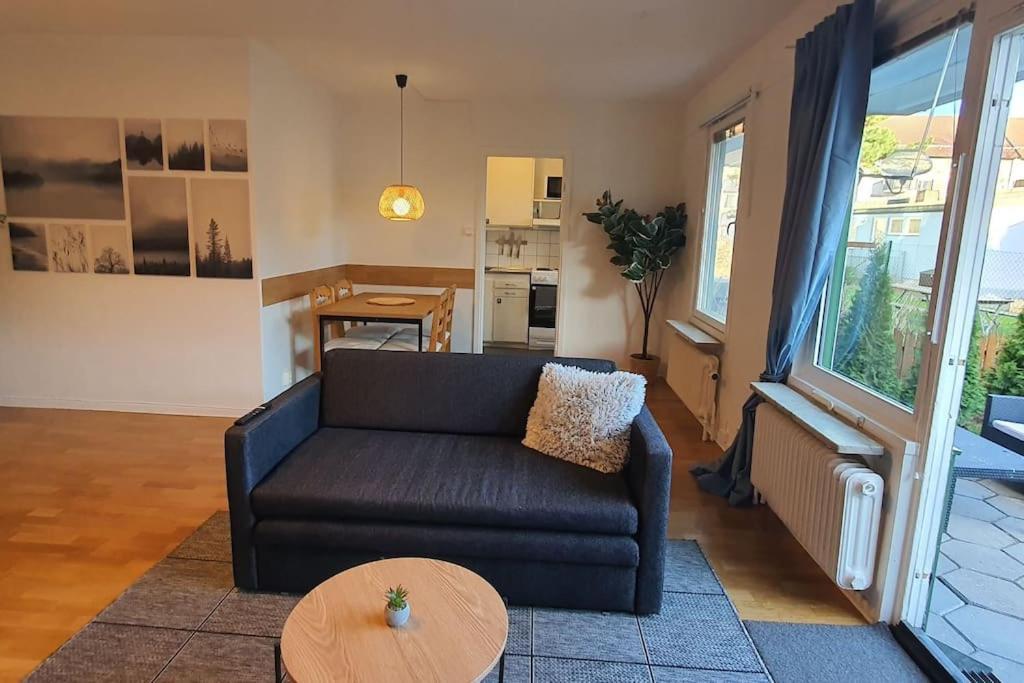 Apartment With Garden Near Metro! Stockholm Exterior photo