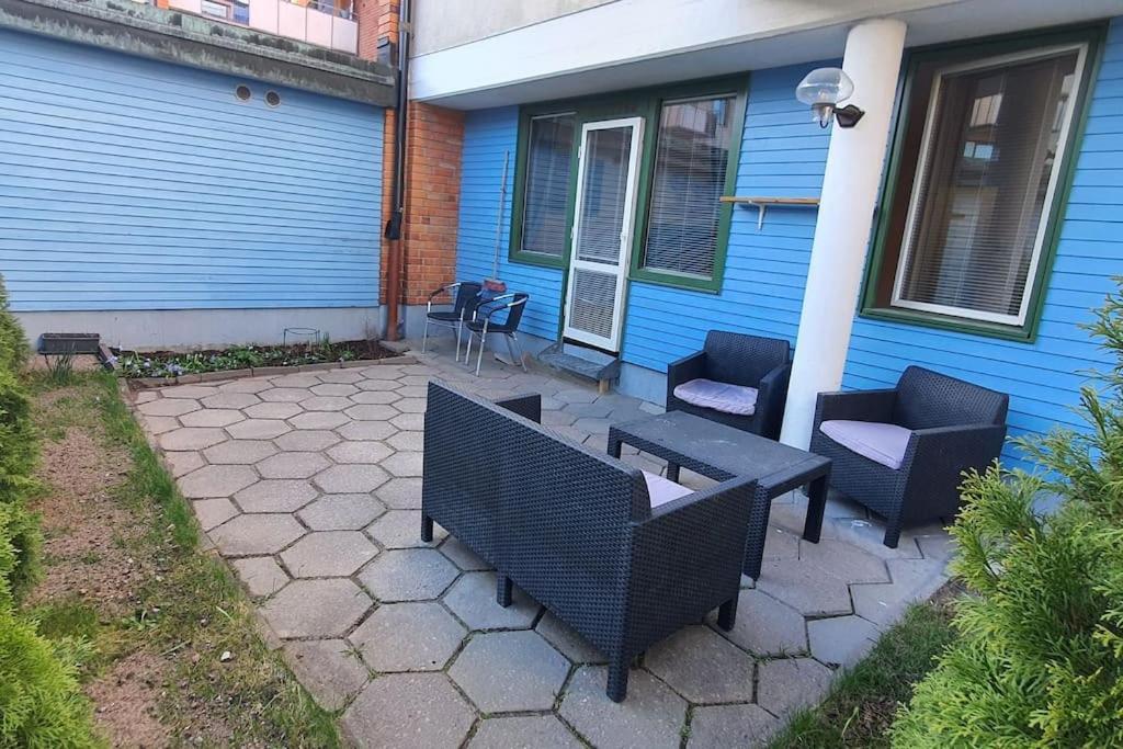 Apartment With Garden Near Metro! Stockholm Exterior photo